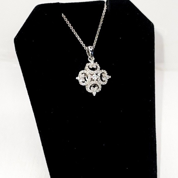 Sterling Silver Diamond Pendant Necklace (1/3 ct. tw.) - Picture 8 of 16